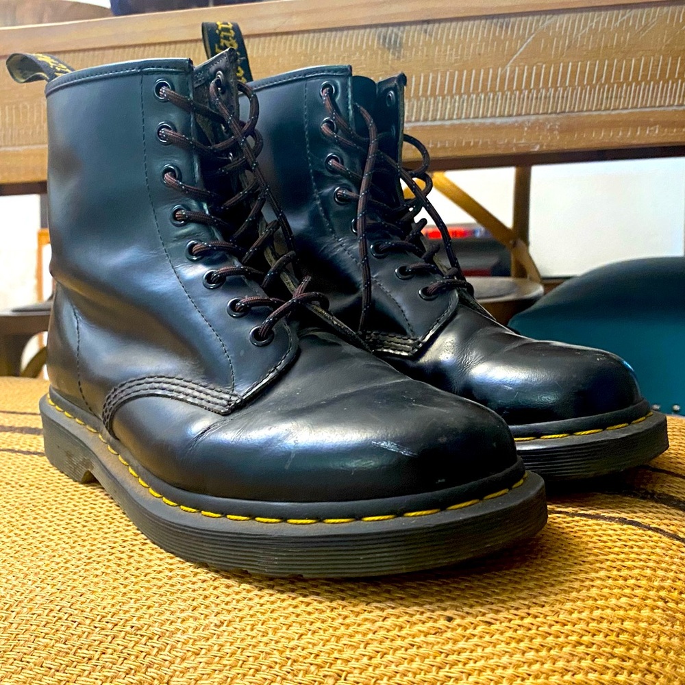 Dr. Martens 1460/The Origional black smooth leather combat boots